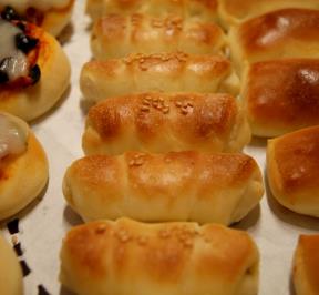 30 Za3tar  pastries